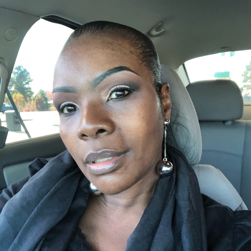 Meet your Posher, Macey